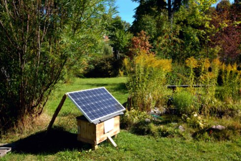solar-panel-used-in-garden